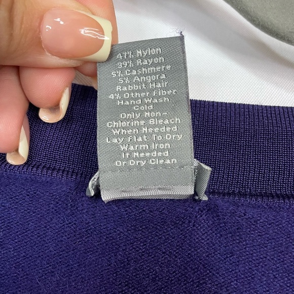 Ann Taylor cashmere blend pull on sweater, a beautiful purple and so soft! - Picture 3 of 4